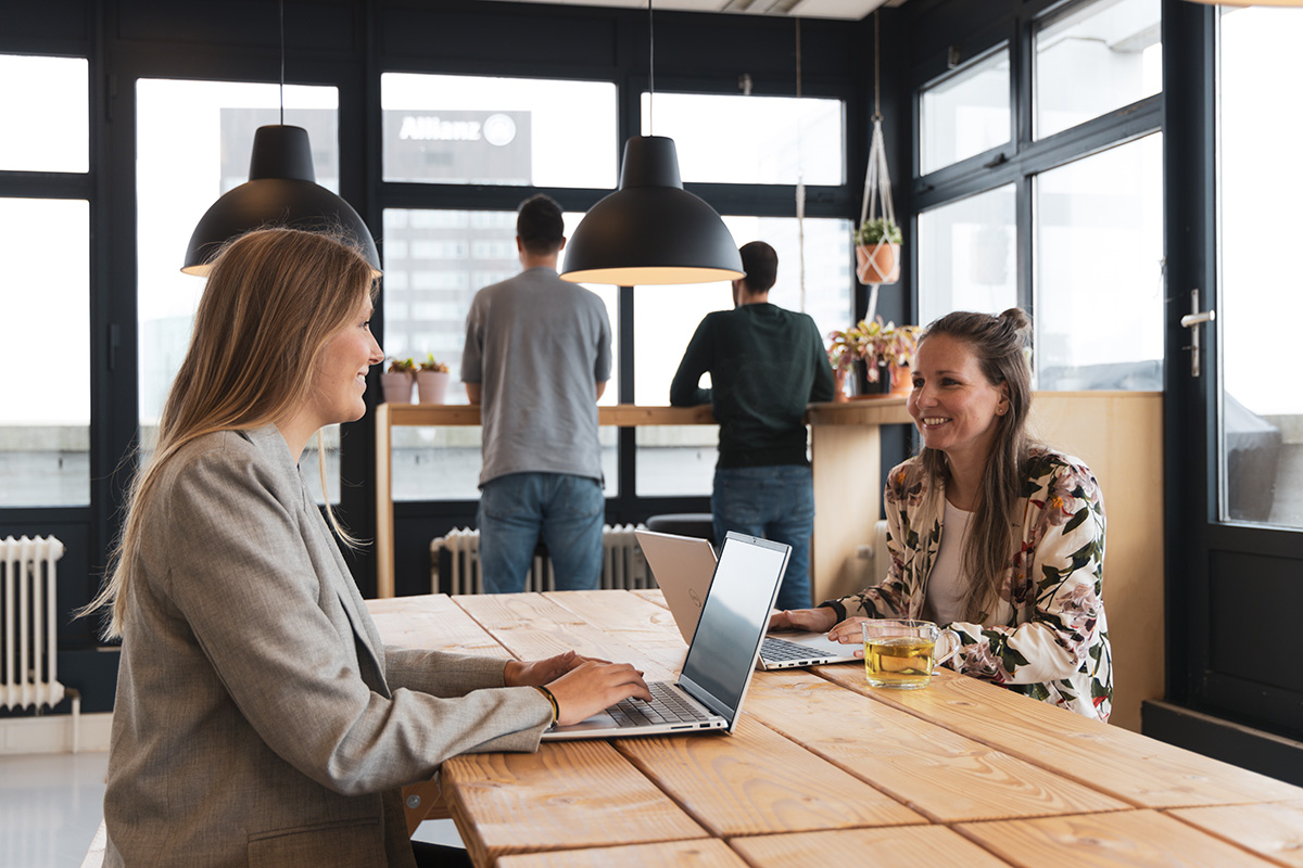 Sarah en Robin aan tafel